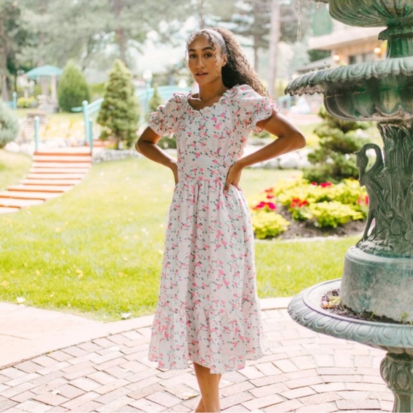 Ivy City Co Dresses & Skirts - Ivy City Bethany floral midi dress